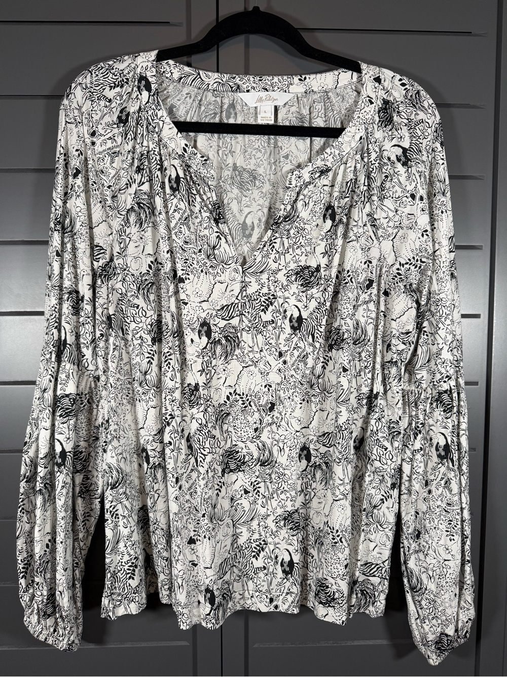 Lilly Pulitzer Jungle Print Split Neck Blouse Size Large | Black & White